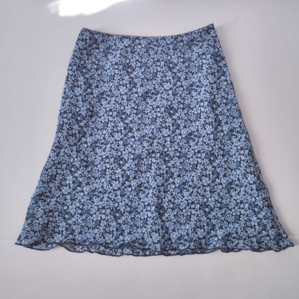 Old Navy Blue Floral Pattern Skirt Cottagecore Style